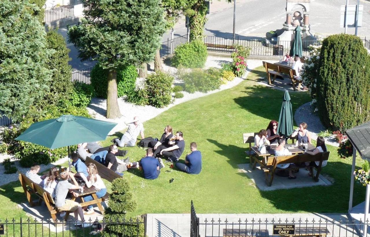 Haughton Arms Hotel Alford  Экстерьер фото