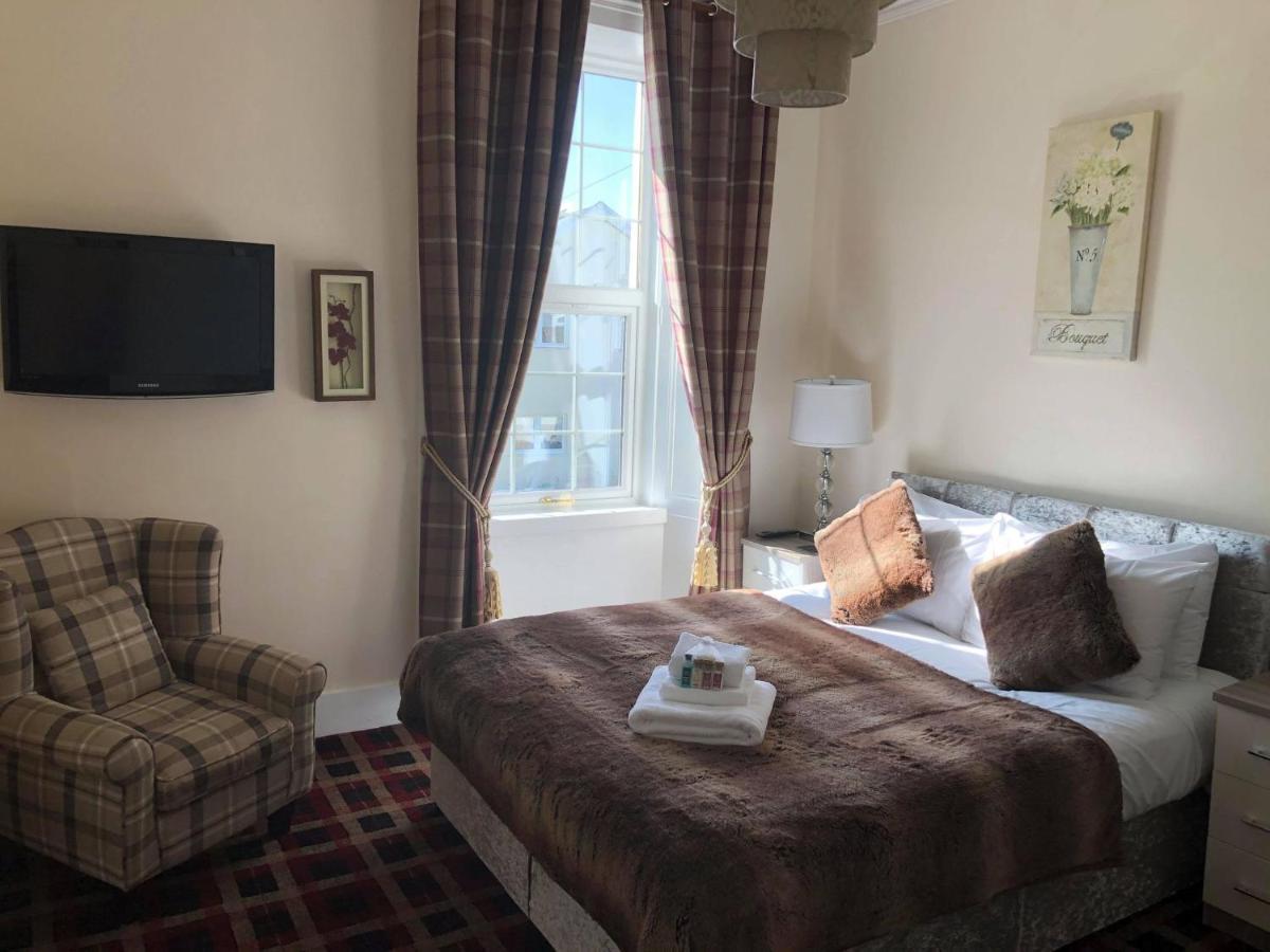Haughton Arms Hotel Alford  Экстерьер фото
